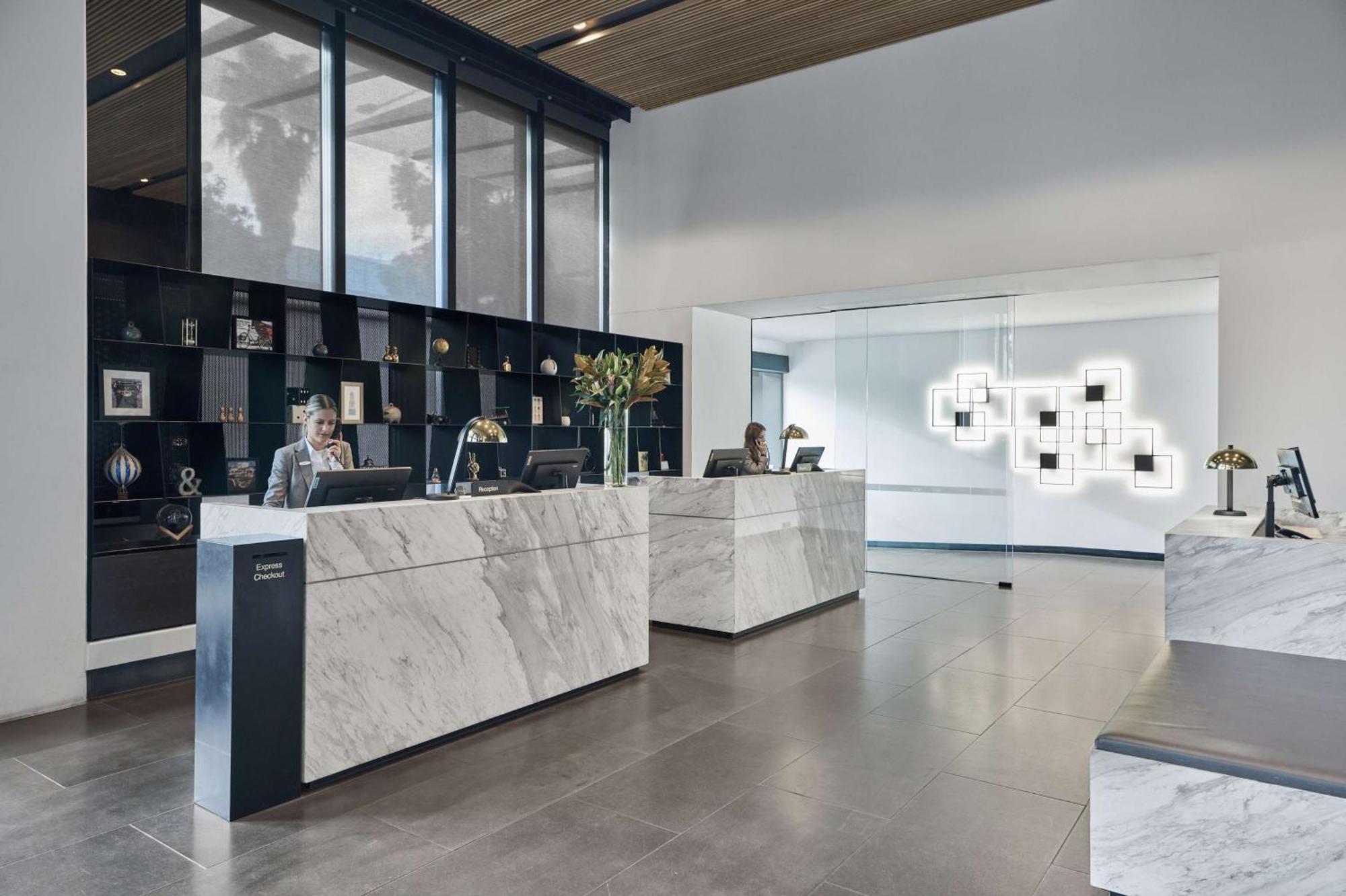 Vibe Hotel Melbourne Docklands Bagian luar foto