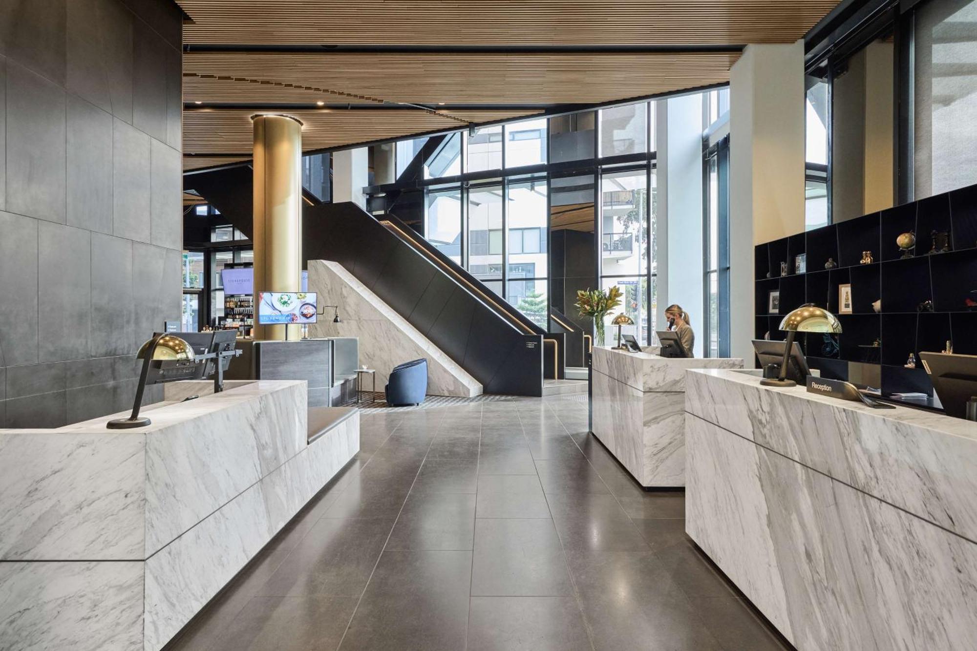 Vibe Hotel Melbourne Docklands Bagian luar foto