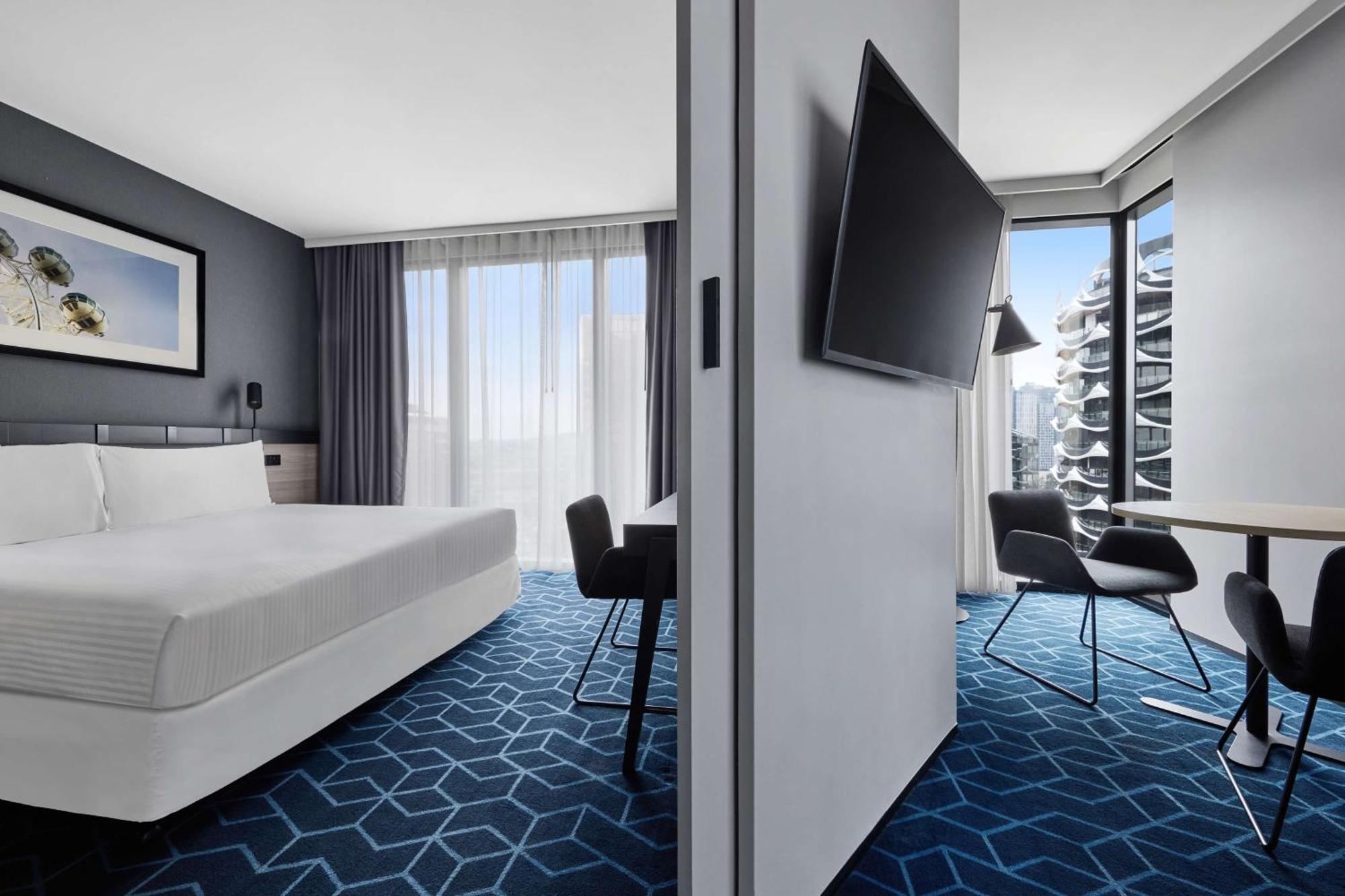 Vibe Hotel Melbourne Docklands Bagian luar foto