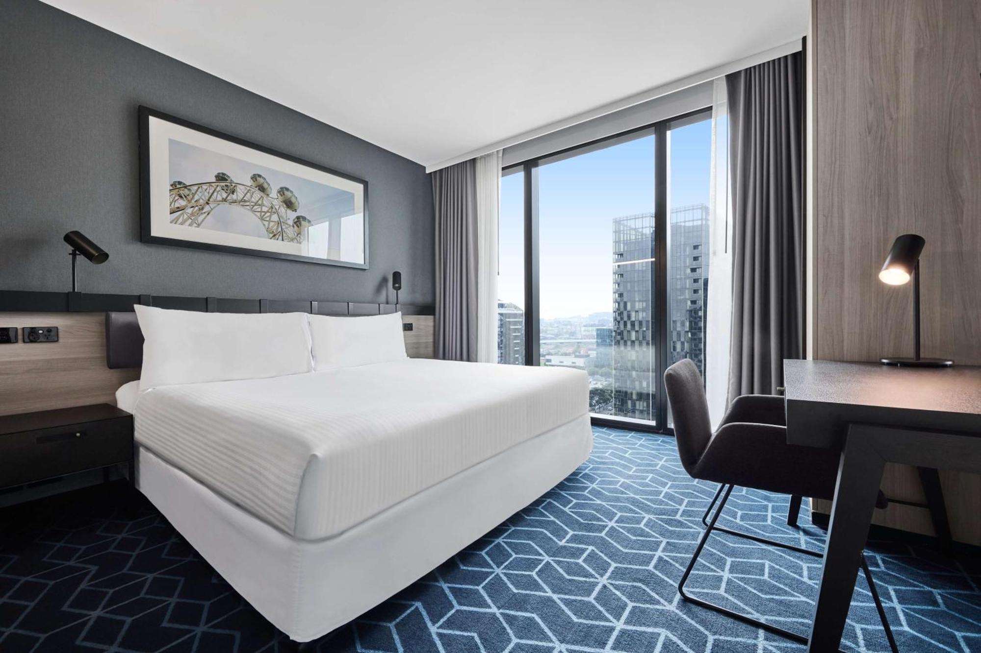 Vibe Hotel Melbourne Docklands Bagian luar foto