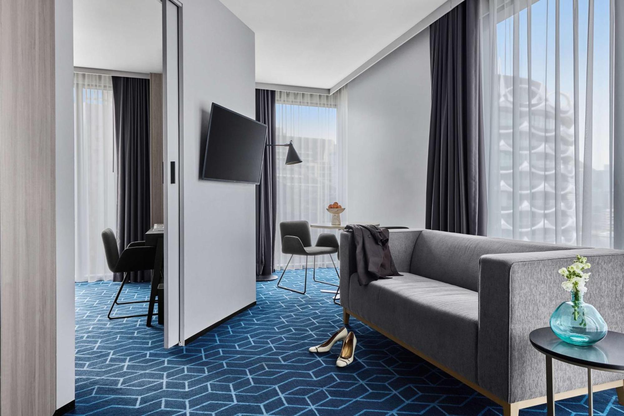 Vibe Hotel Melbourne Docklands Bagian luar foto