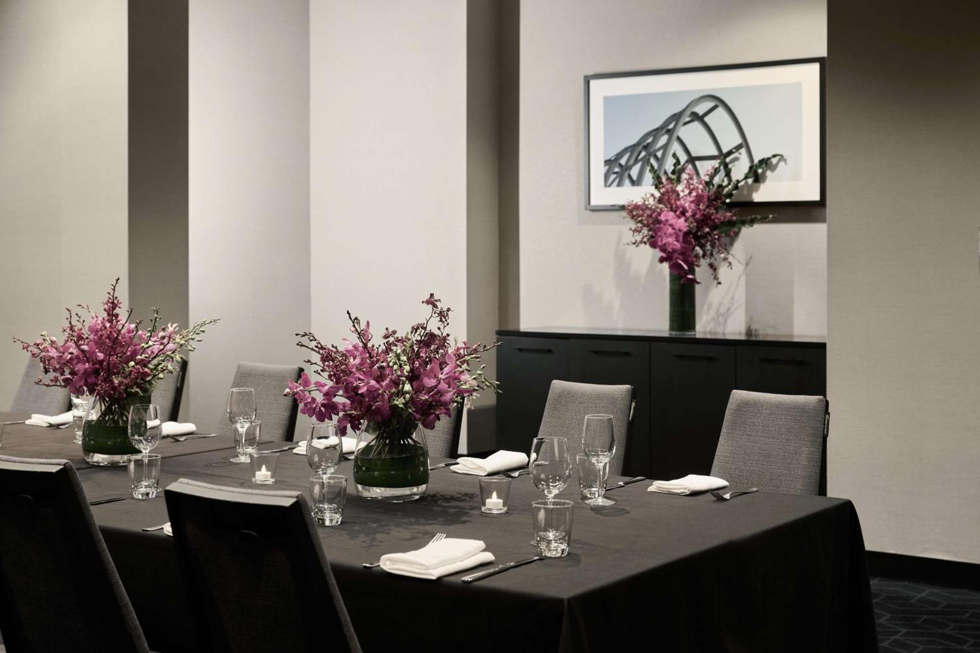 Vibe Hotel Melbourne Docklands Bagian luar foto