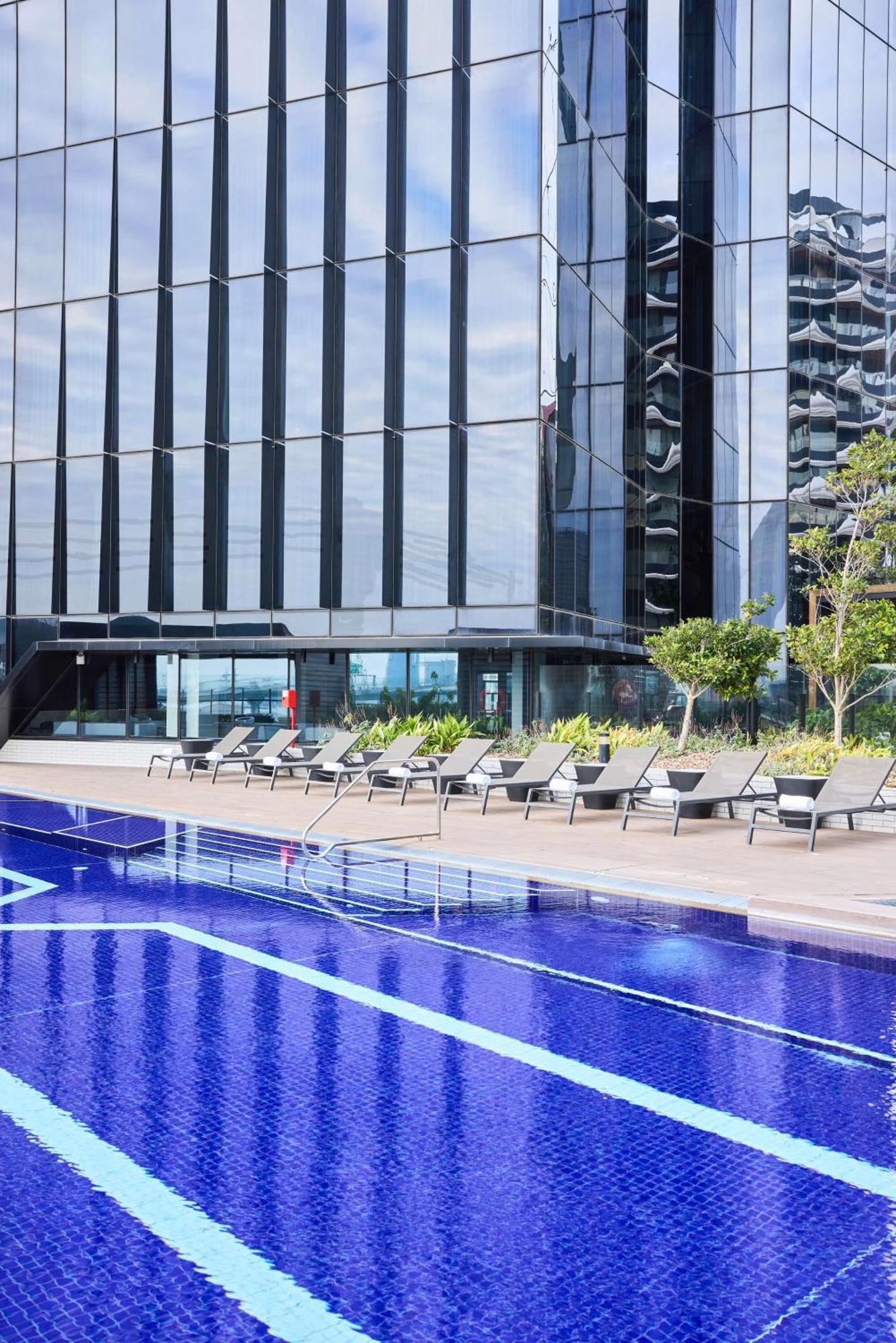 Vibe Hotel Melbourne Docklands Bagian luar foto
